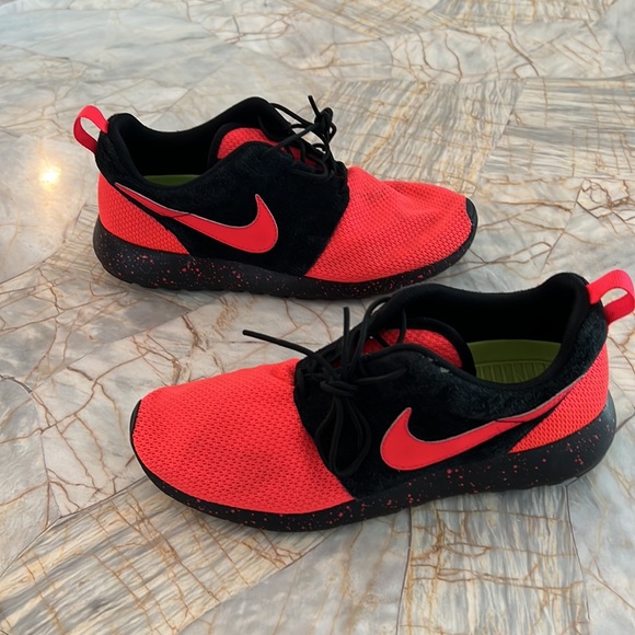 Nike Roshe - custom - womens - size 8 - Picture 3 of 6